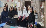 تقدیر جمعی از دانش‌آموزان و معلمان مدرسه نمونه صدیقه طاهره از پرستاران بیمارستان خاتم‌الانبیاء(ص) ایرانشهر به مناسبت روز پرستار