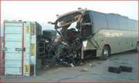 12 کشته و مجروح بر اثر برخورد اتوبوس مسافربری و کامیون خاور در محور ایرانشهر به سرباز